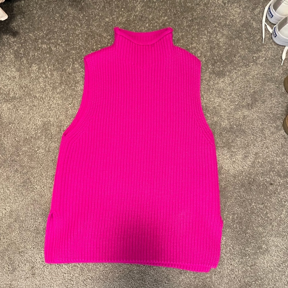 Zara sleeveless turtleneck